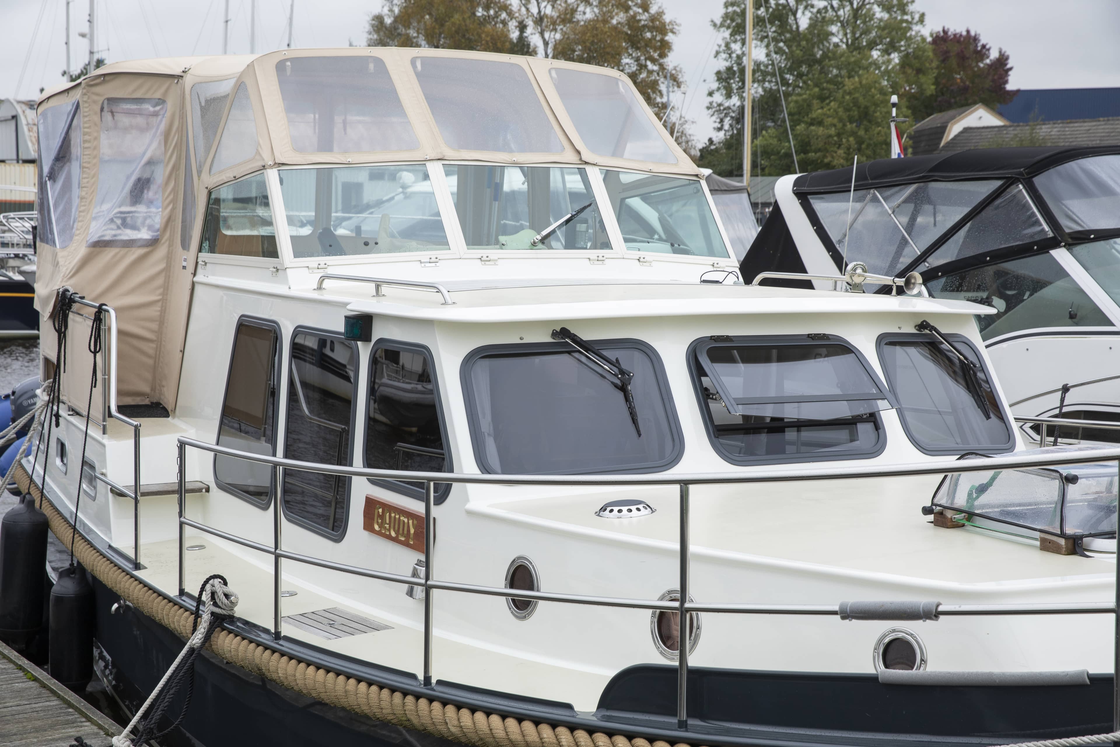 Kunststof scheepsramen